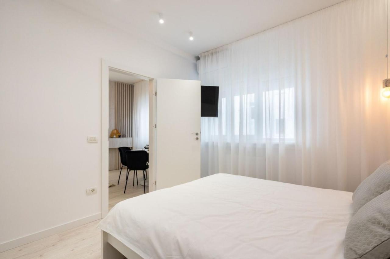 Victoria Charm Apartment Bucharest Exterior photo