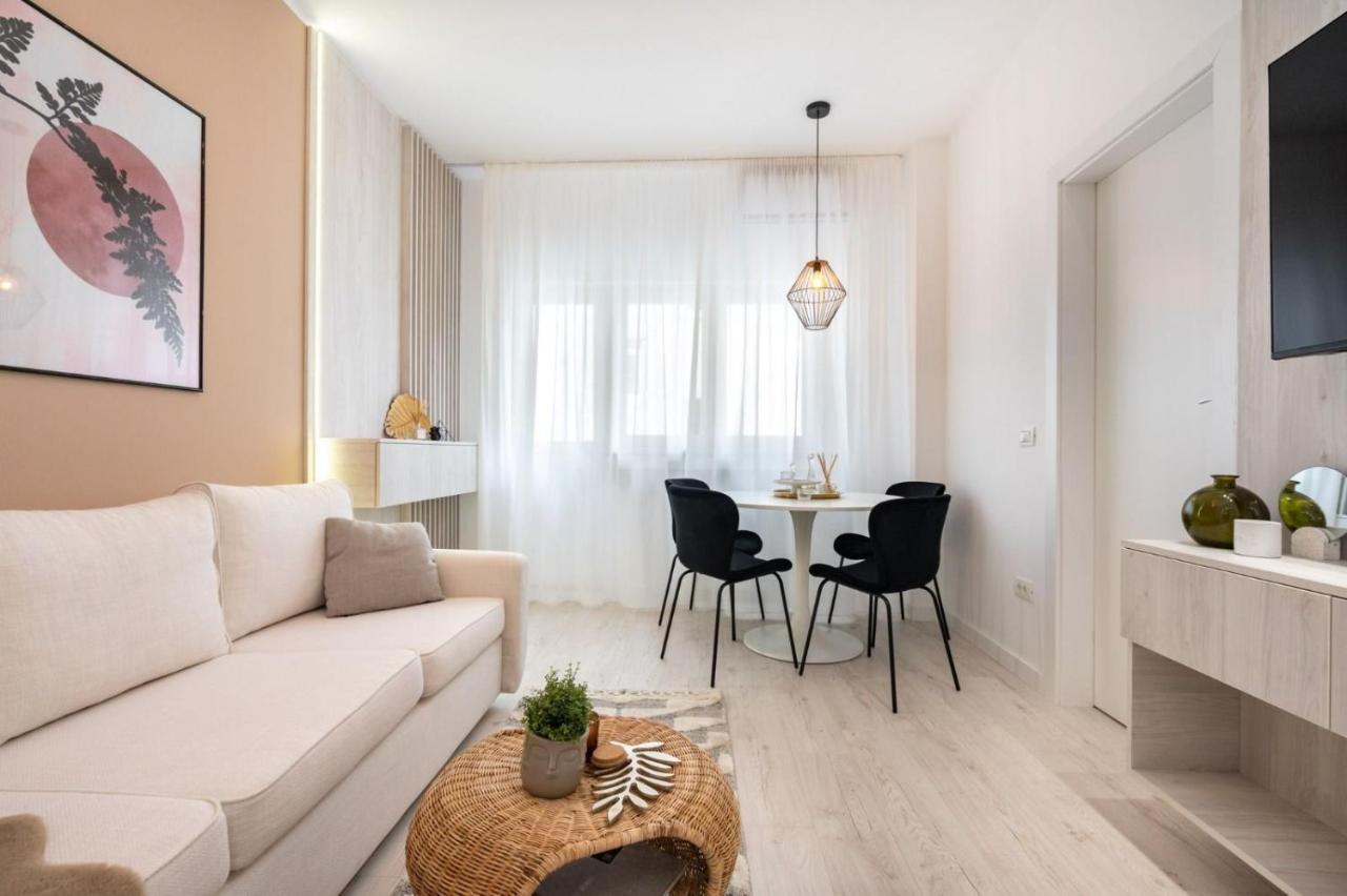 Victoria Charm Apartment Bucharest Exterior photo